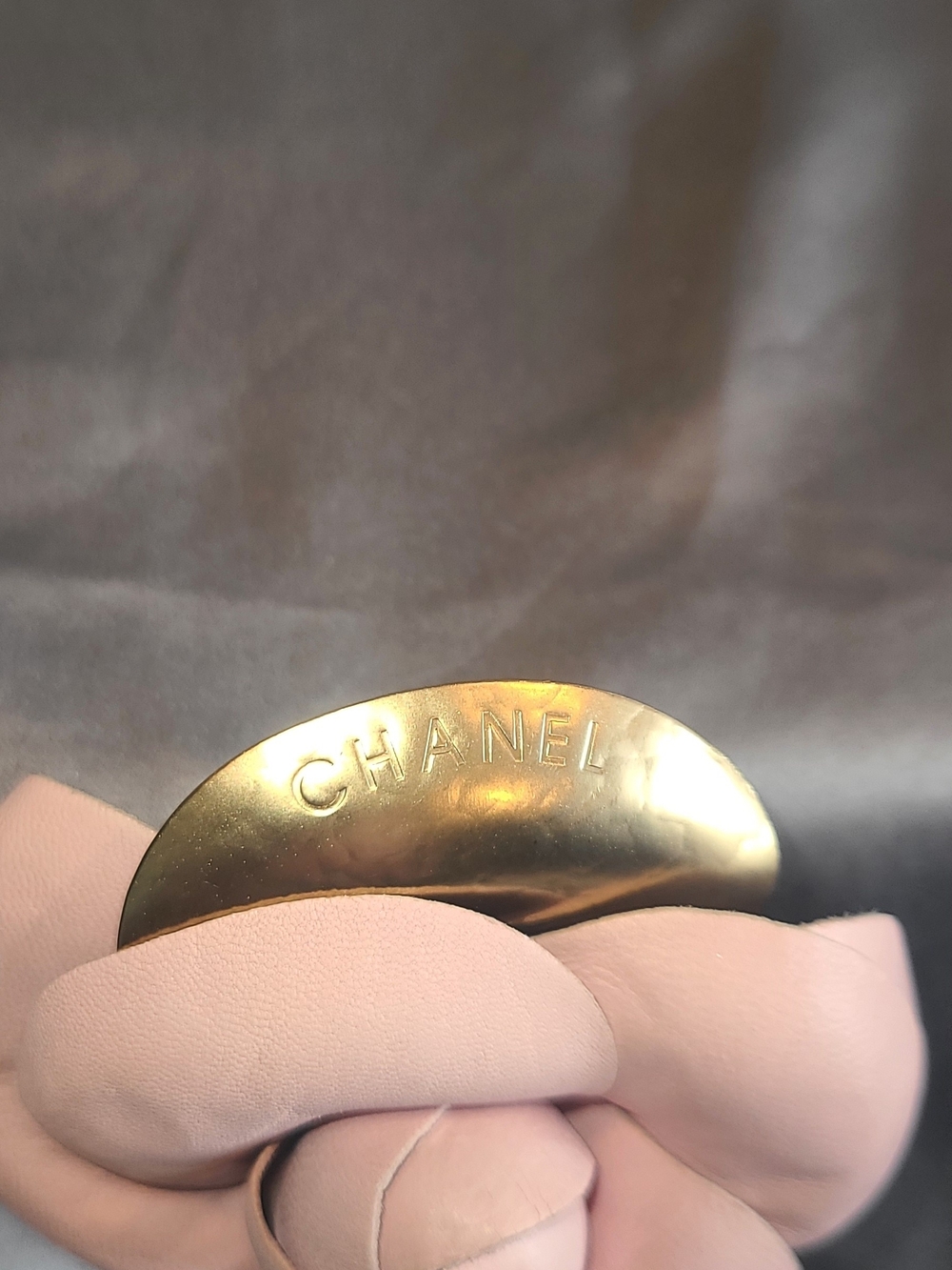 CHANEL Blush Pink Camellia Brooch with Gold-Tone Detail - Picture 5 of 8